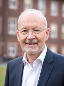 Univ.-Prof. Dr. med. Dr. theol. Gereon Heuft