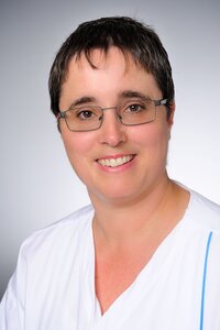  Lara Marks
