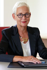 Dr. med. Ellen Lundershausen